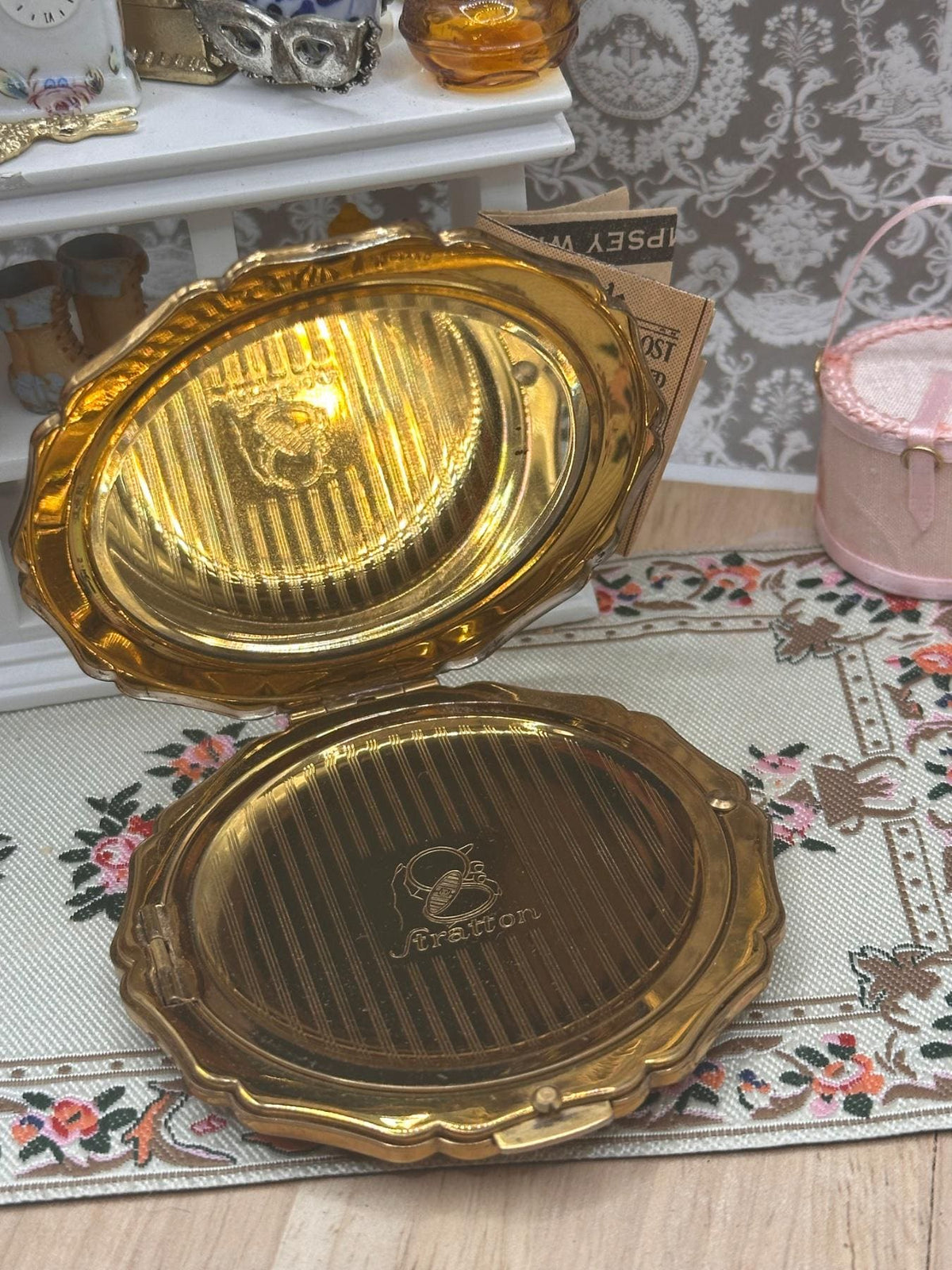 Vintage Stratton Powder Compact Two Tone Blue Stone Clasp Art Deco Style