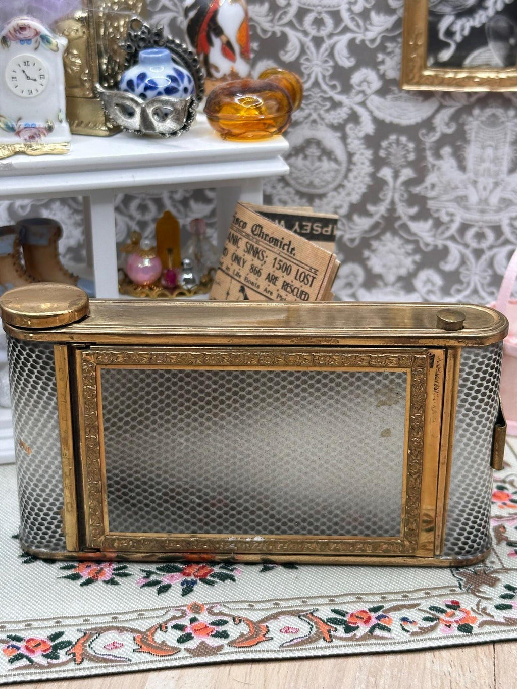 Vintage Art Deco Camera-Shaped Powder Compact with Manicure Set & Concealed Lipstick Tube