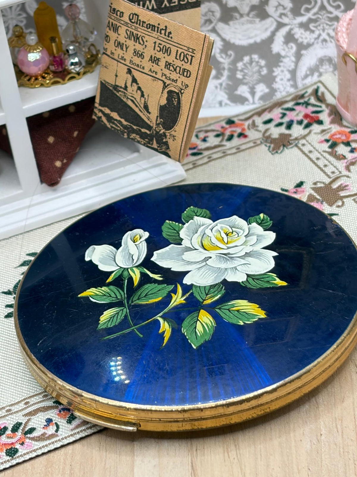 Vintage Stratton Powder Compact Navy Blue White Rose Floral 1950s