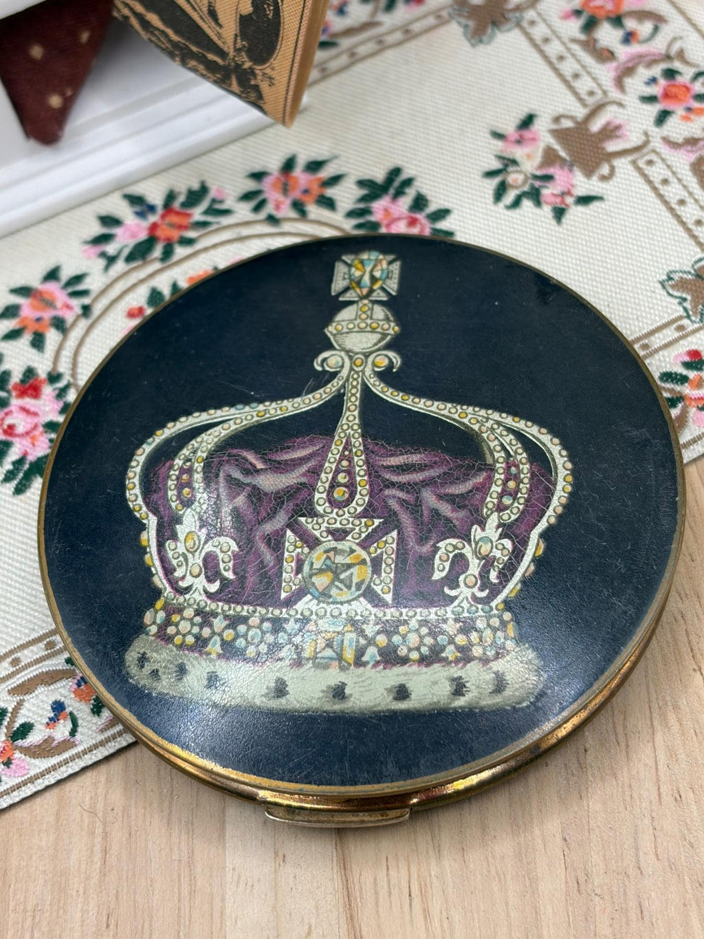 Vintage Stratton Powder Compact Rare Crown Motif Enamel 1950s