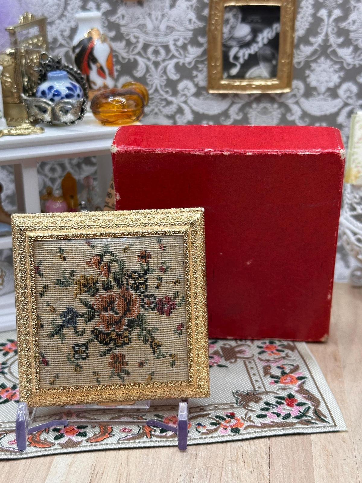 Mint Regent of London Petit-Point Powder Compact: 1950s Gold Vanity, Boxed