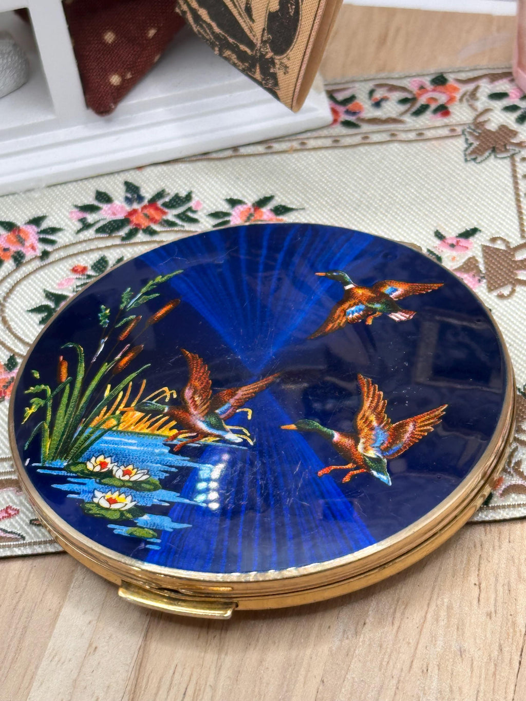 Vintage Stratton Enamel Powder Compact: Flying Ducks Pond Scene, Gold Guilloché