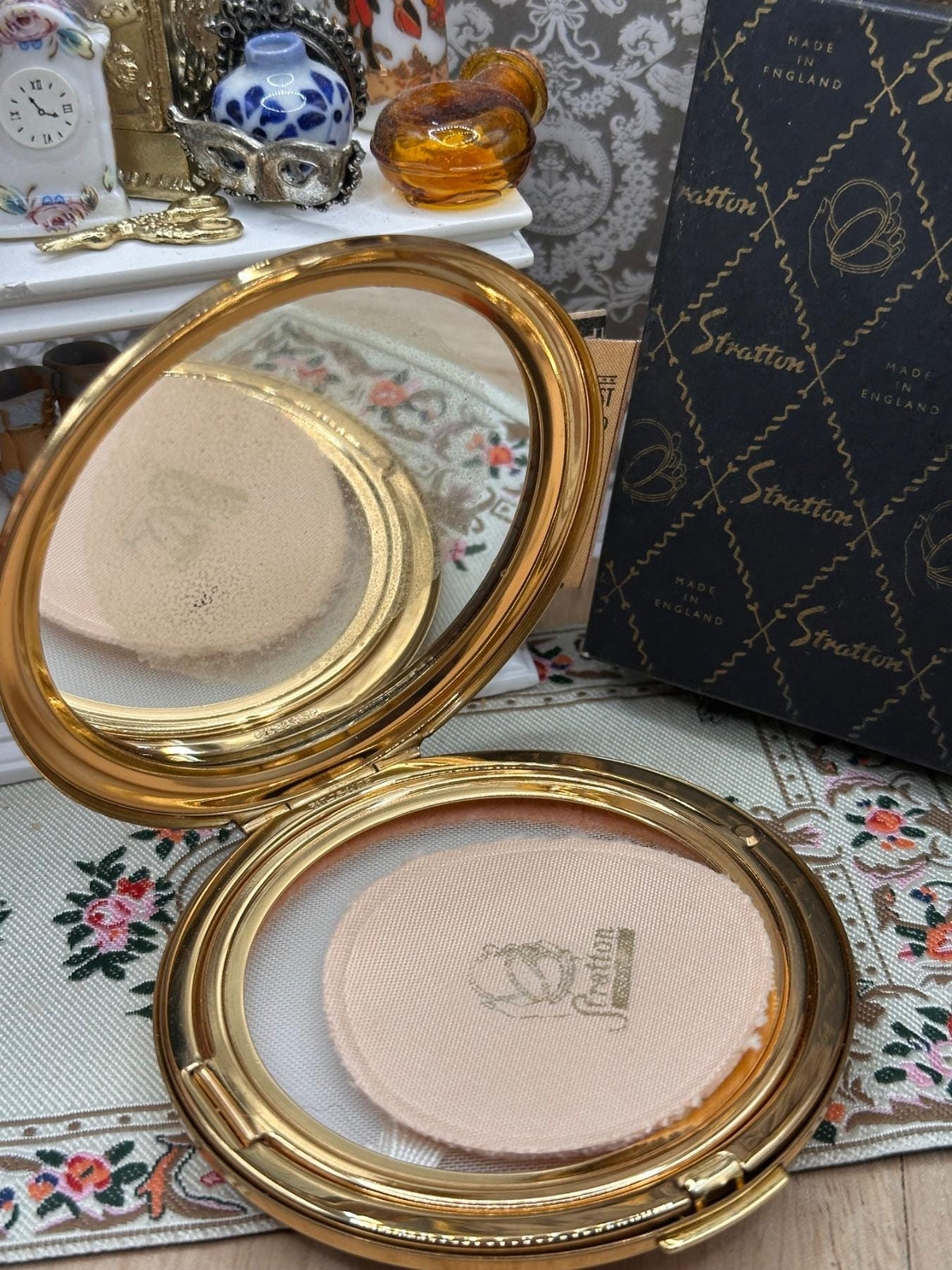 Vintage Stratton Convertible Powder Compact, Boxed Goldtone Leaf Design with Puff & Sifter, 1950s