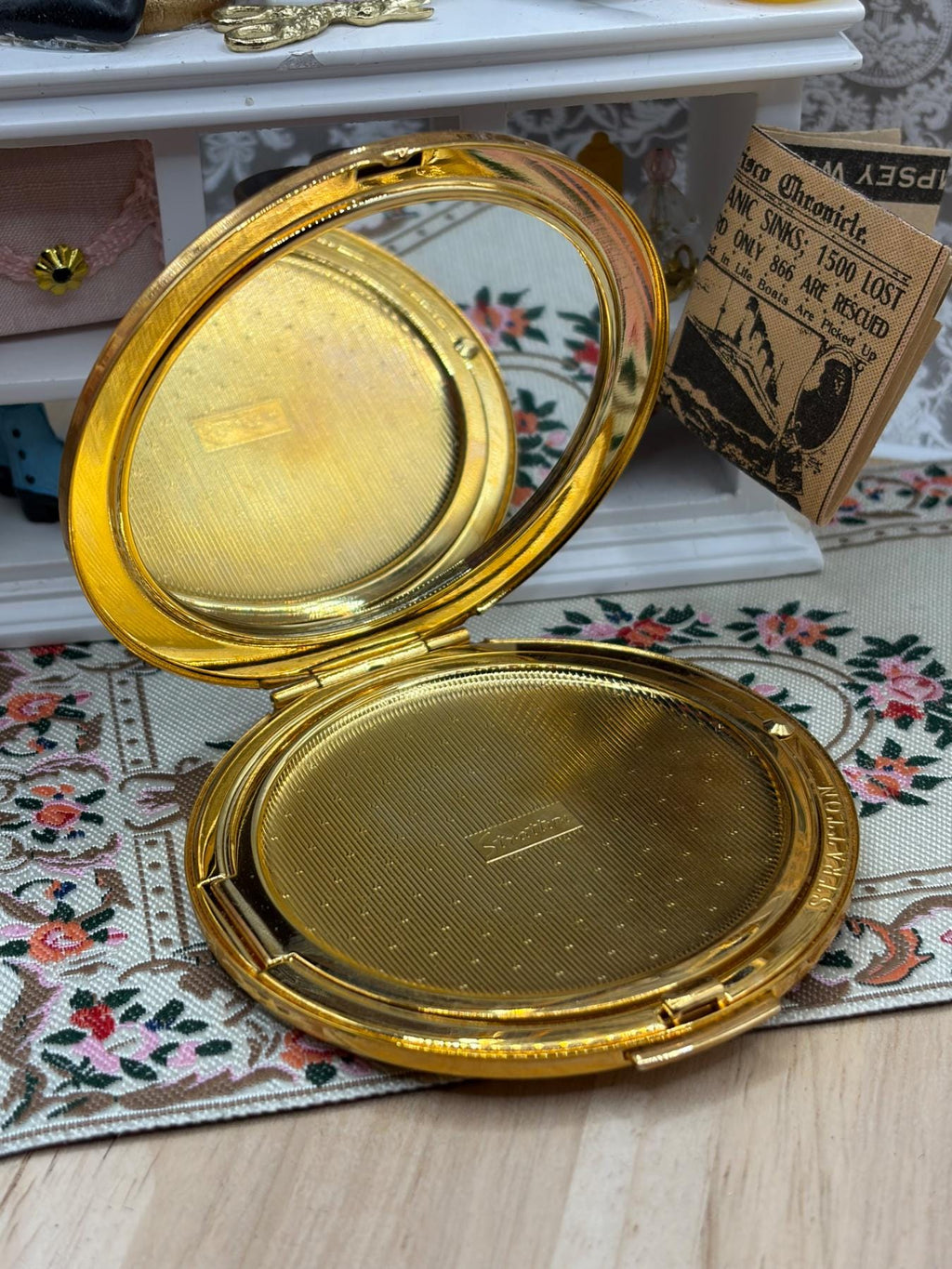 Vintage Stratton Giselle Ballerina Powder Compact with Puff & Sifter, 1970s