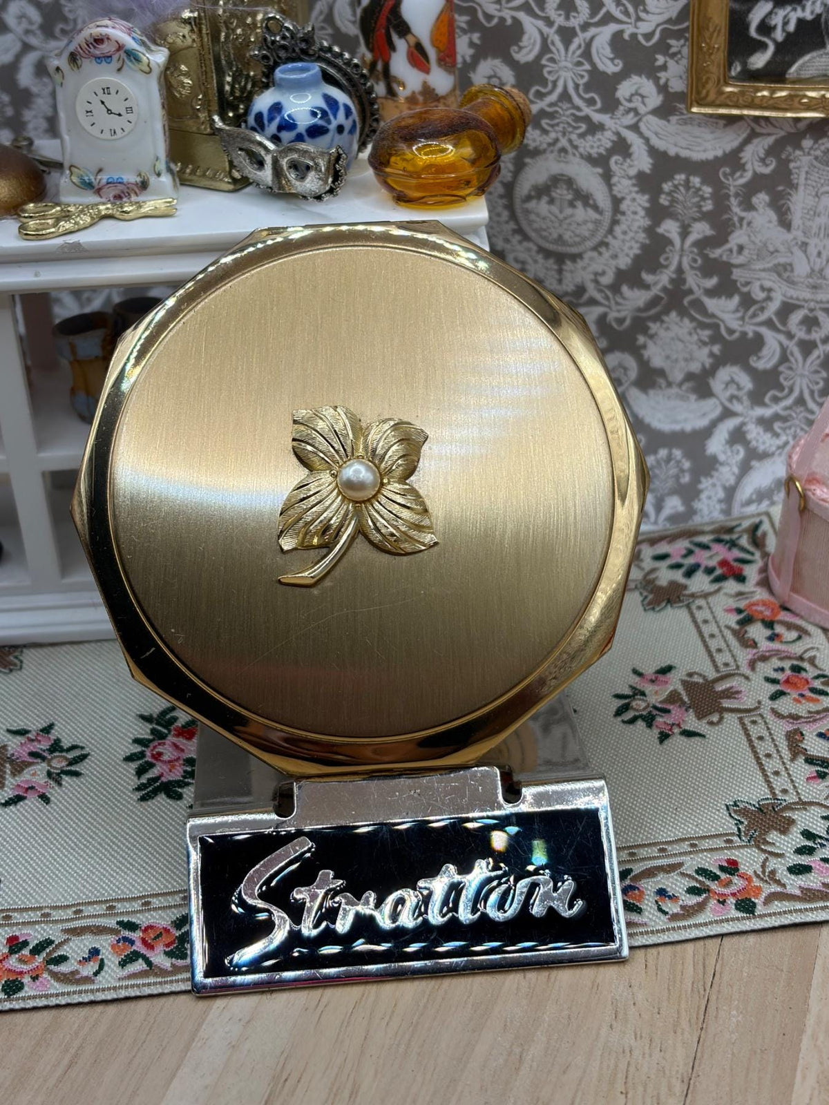 Vintage Stratton Convertible Powder Compact Goldtone Faux Pearl Floral Octagonal 1960s