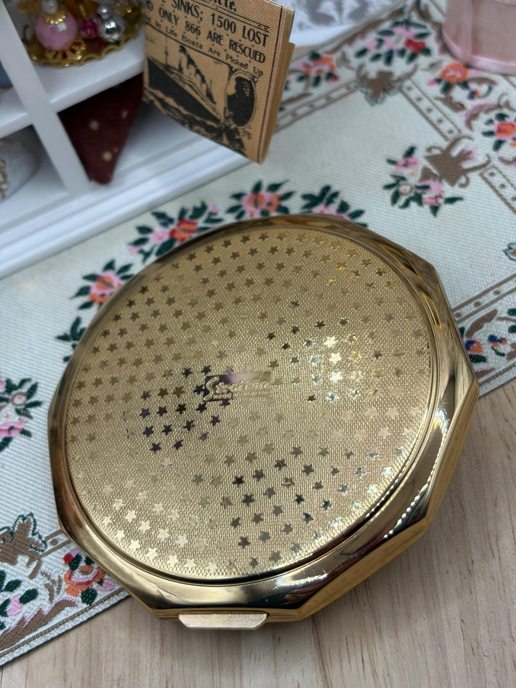 Vintage Stratton Convertible Powder Compact Goldtone Faux Pearl Floral Octagonal 1960s