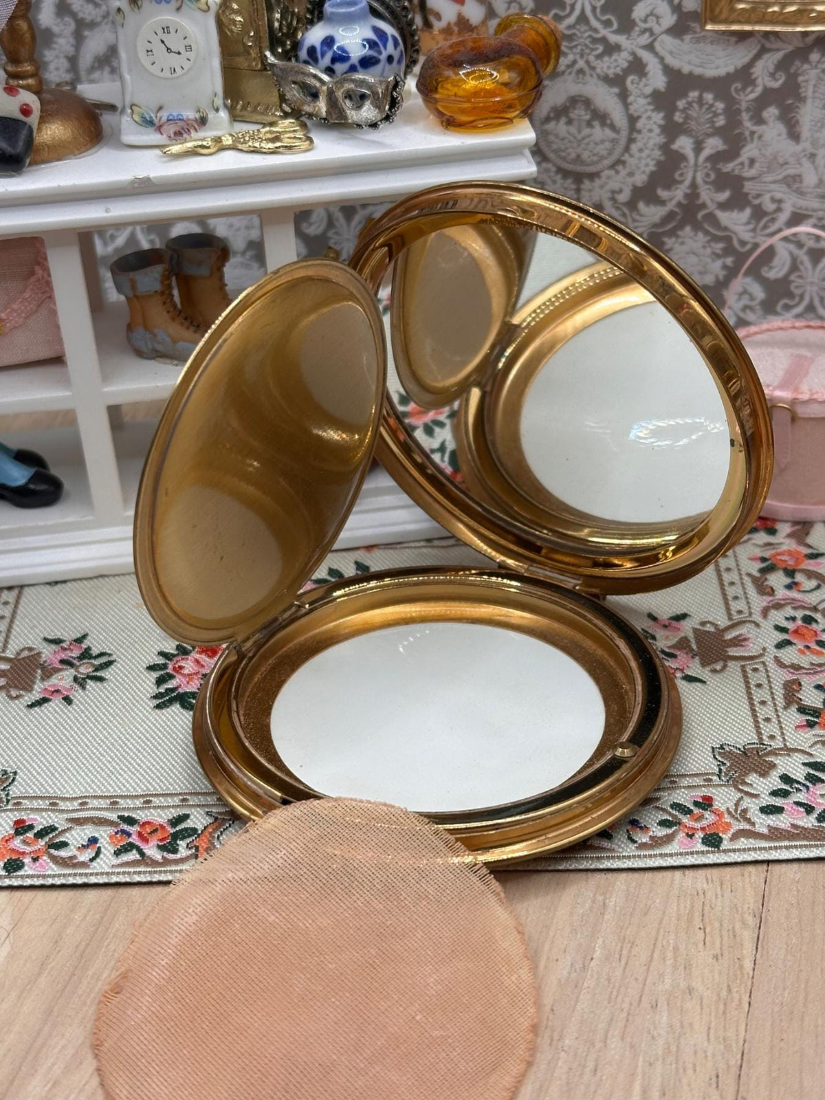 Rare Vintage Stratton Happy Birthday Powder Compact – Multilingual Enamel Design