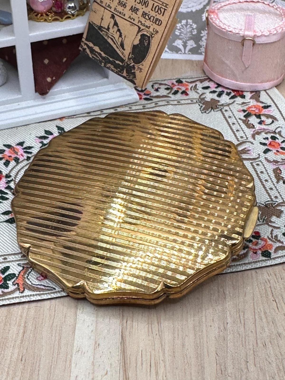 Vintage Stratton Powder Compact Two Tone Blue Stone Clasp Art Deco Style