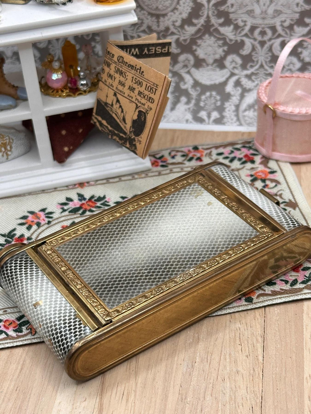 Vintage Art Deco Camera-Shaped Powder Compact with Manicure Set & Concealed Lipstick Tube