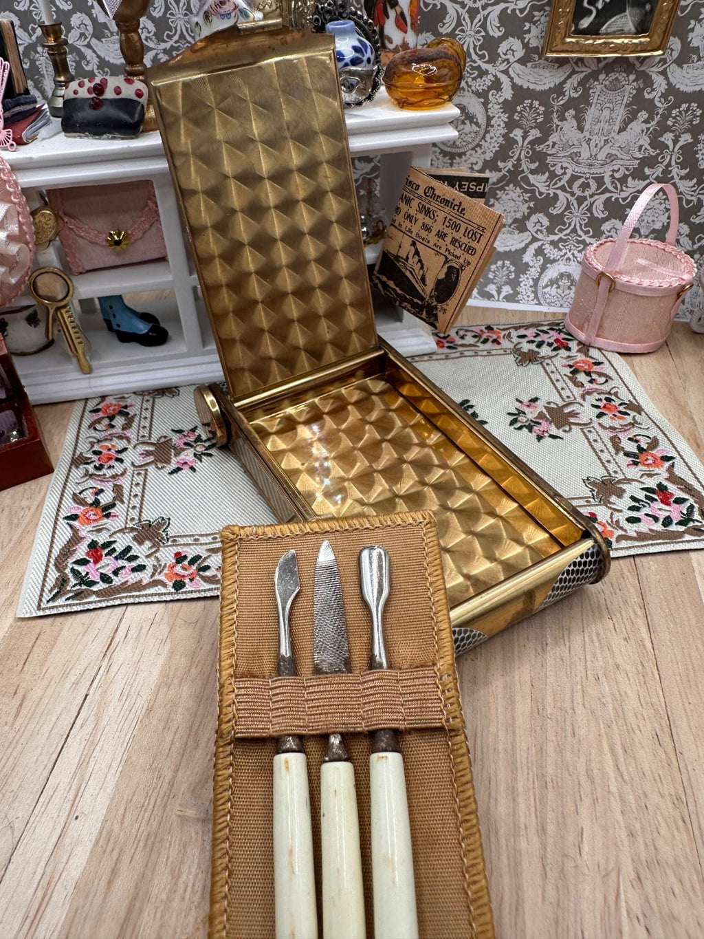 Vintage Art Deco Camera-Shaped Powder Compact with Manicure Set & Concealed Lipstick Tube