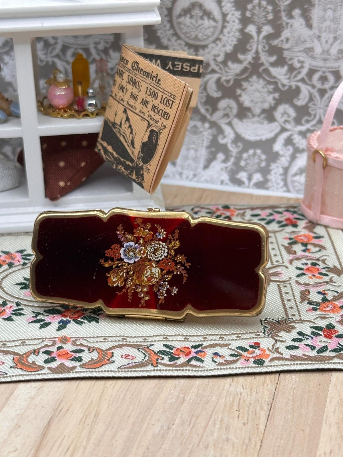 Vintage Stratton Lip-View Compact Burgundy Enamel Floral Convertible Vanity Compact