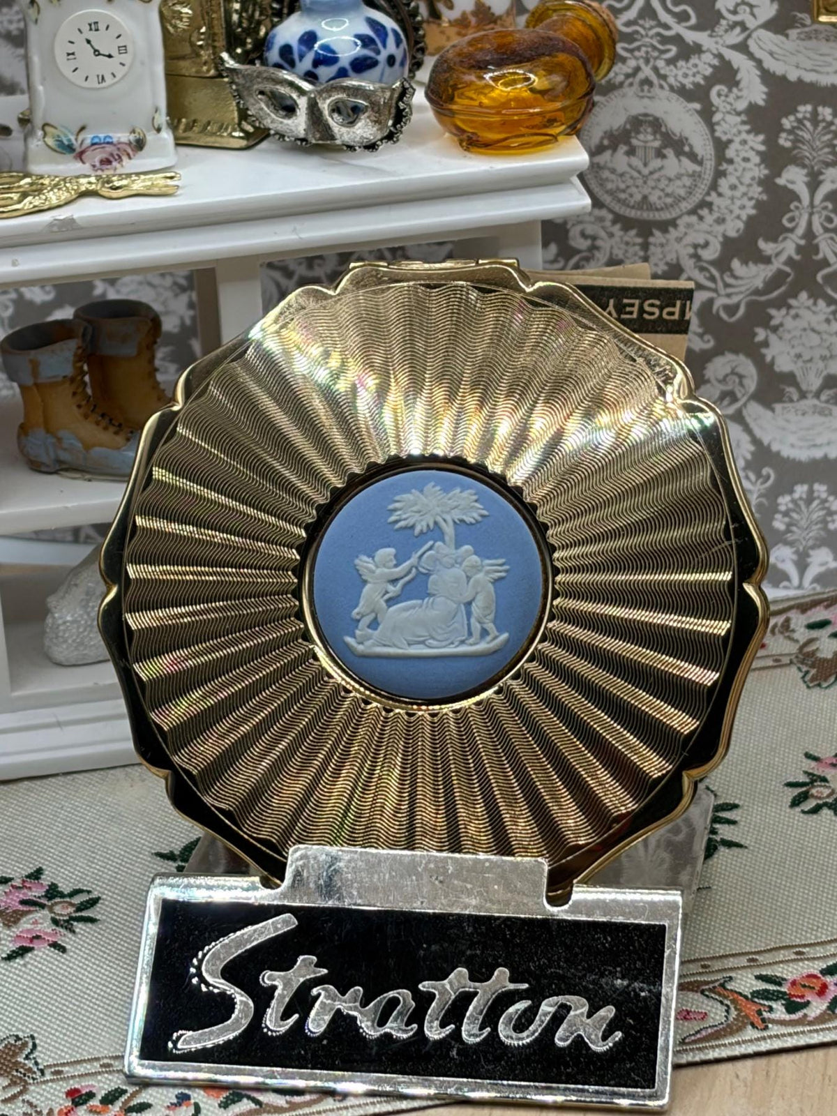 Vintage Stratton Wedgwood Cameo Powder Compact Blue Jasperware Gold Tone 1950s