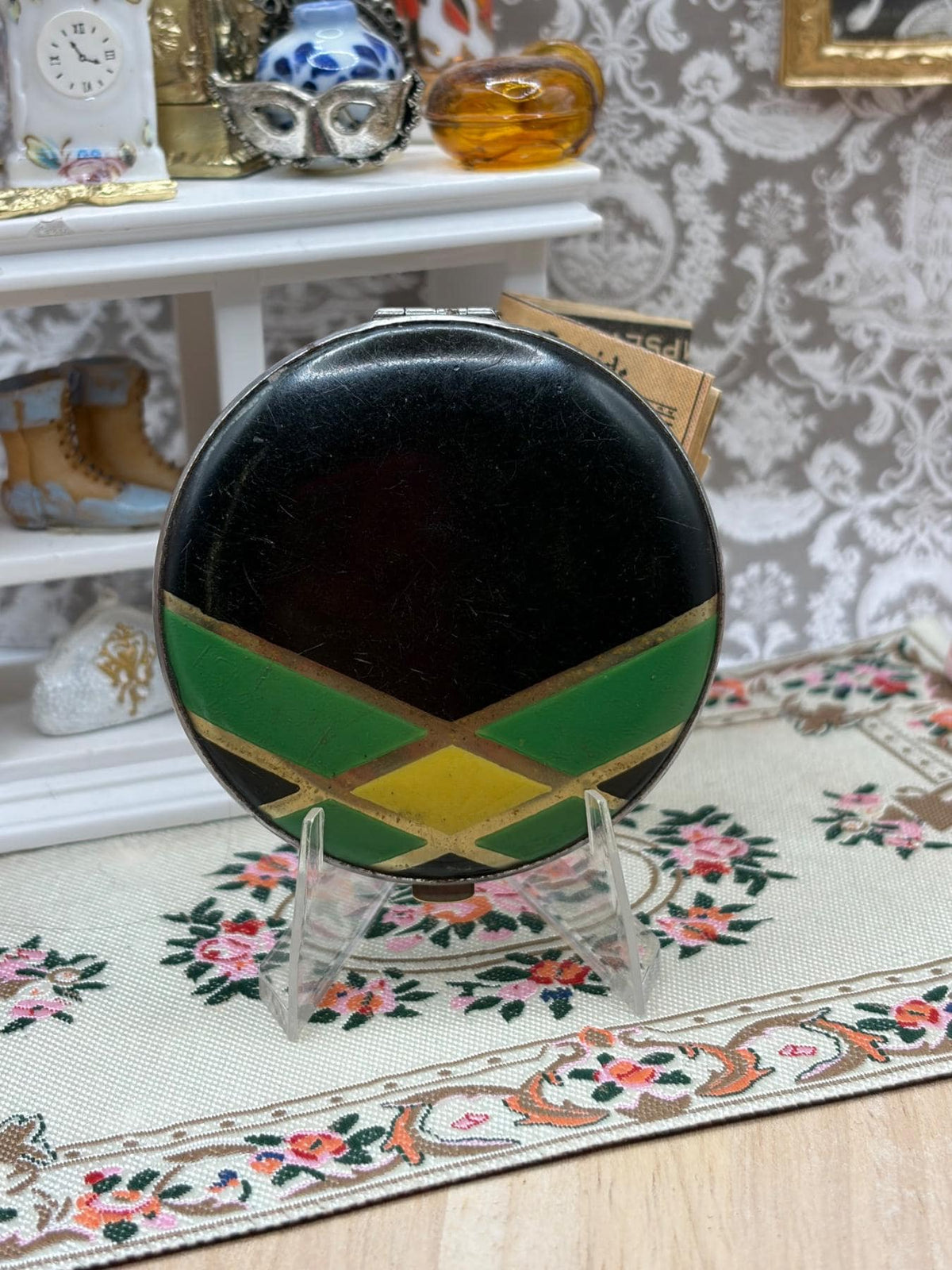Vintage Gwenda Powder Compact Green Yellow Black Enamel Geometric Art Deco