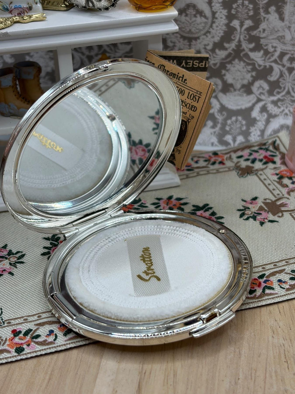Vintage Stratton Powder Compact White Enamel Rhinestone Appliqué with Puff & Quilted Pouch, 1970s