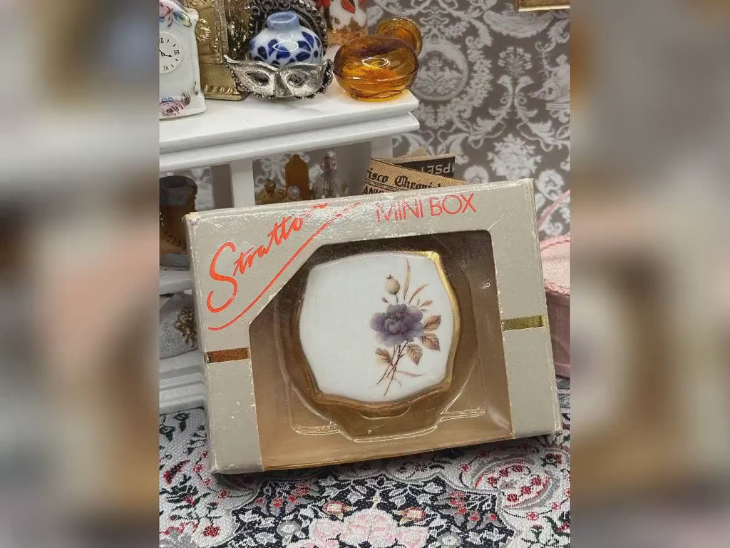 Vintage Stratton Mini Pill Box – Floral Ceramic Lid – Gold Tone – With Original Box