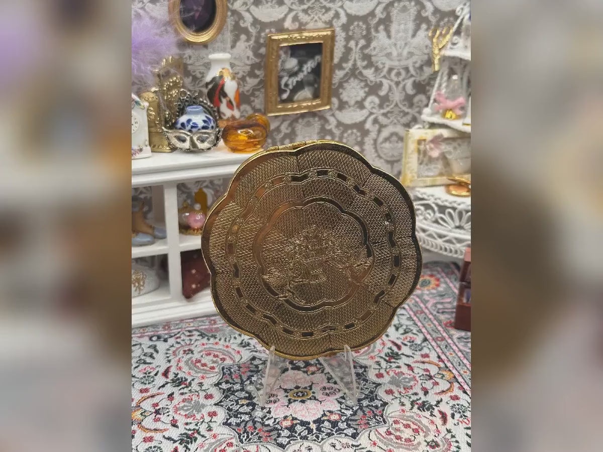 Vintage Gwenda Gold Tone Cherub Powder Compact – Mid Century Makeup Case