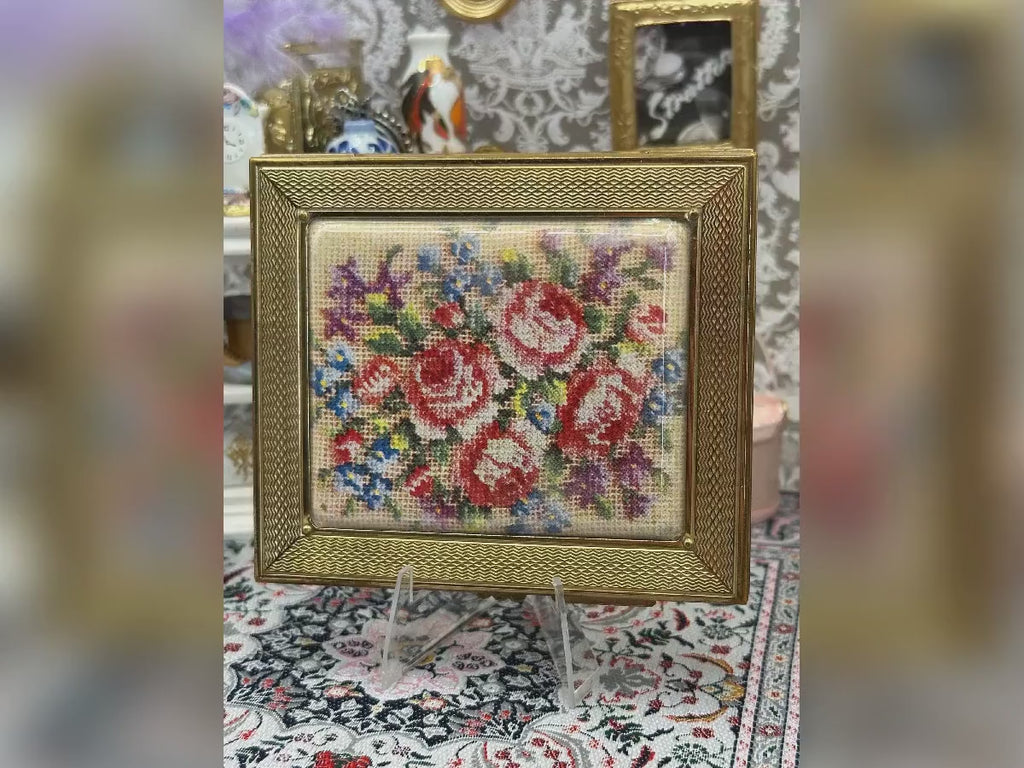 Vintage Gwenda Retangle Powder Compact – 1950s Floral Tapestry, Original Pouch & Box