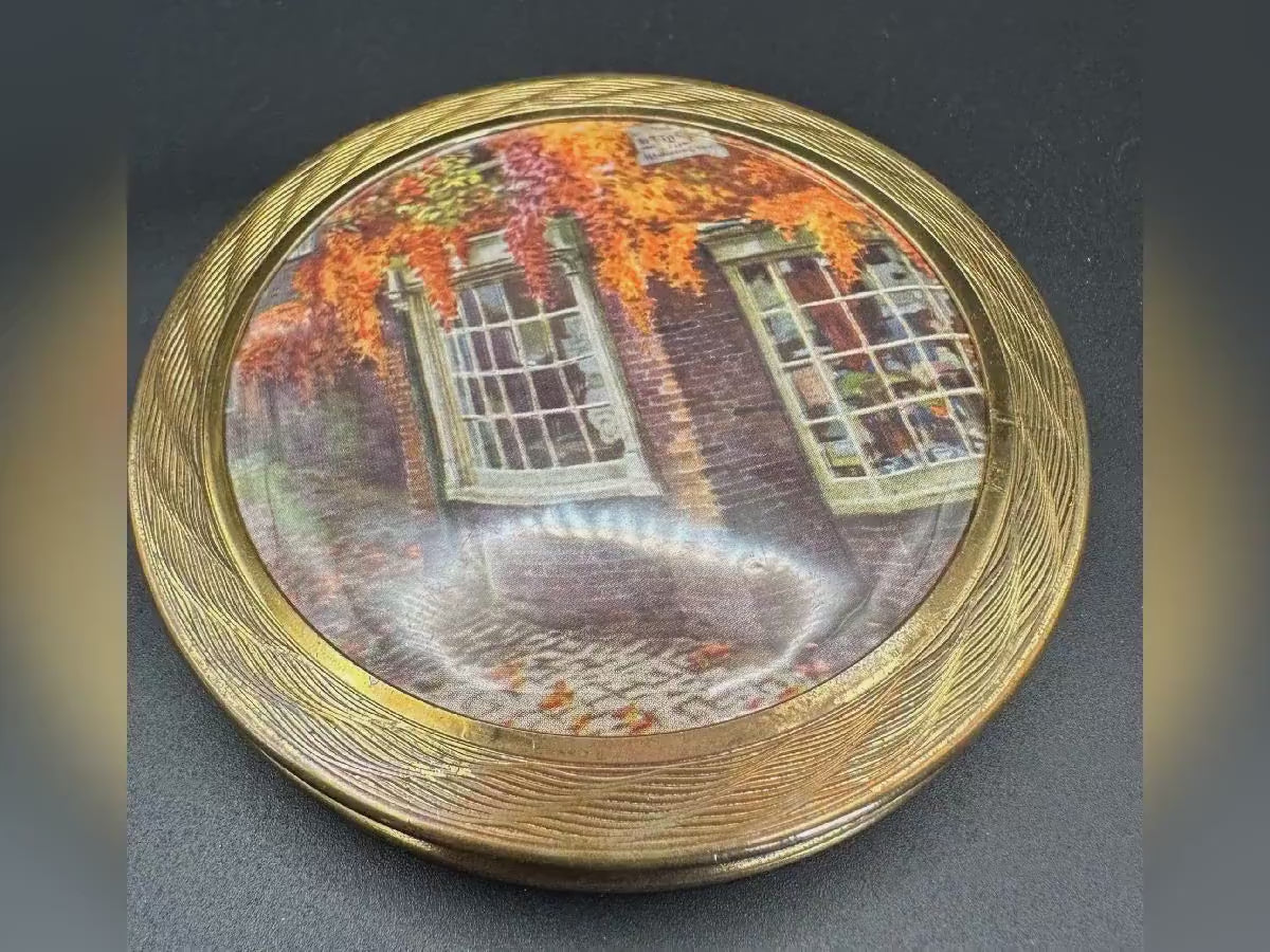 1950s Vintage Pygmalion Collectible powder compact with Original Mirror, Cottage Scene Retro Beauty Vanity