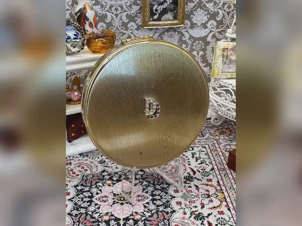 Vintage Gold-Tone Rhinestone Initial Powder Compact with Mirror – Retro Mid-Century Vanity Accessory