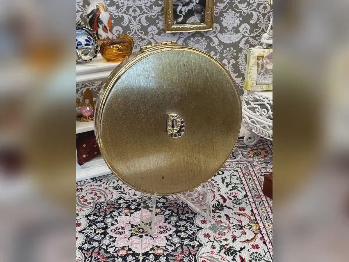 Vintage Gold-Tone Rhinestone Initial Powder Compact with Mirror – Retro Mid-Century Vanity Accessory