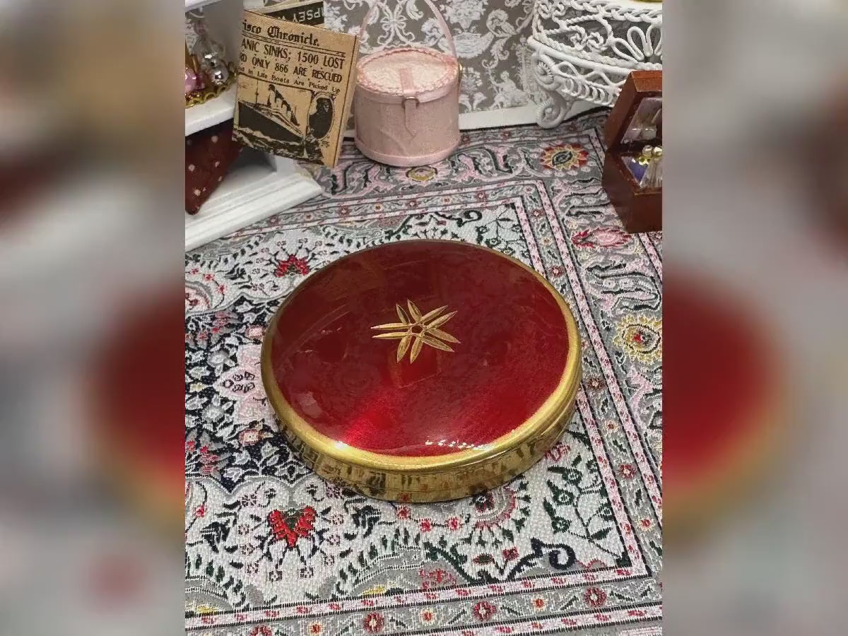 Vintage Mascot Red Enamel Powder Compact – Gold Starburst, 7cm