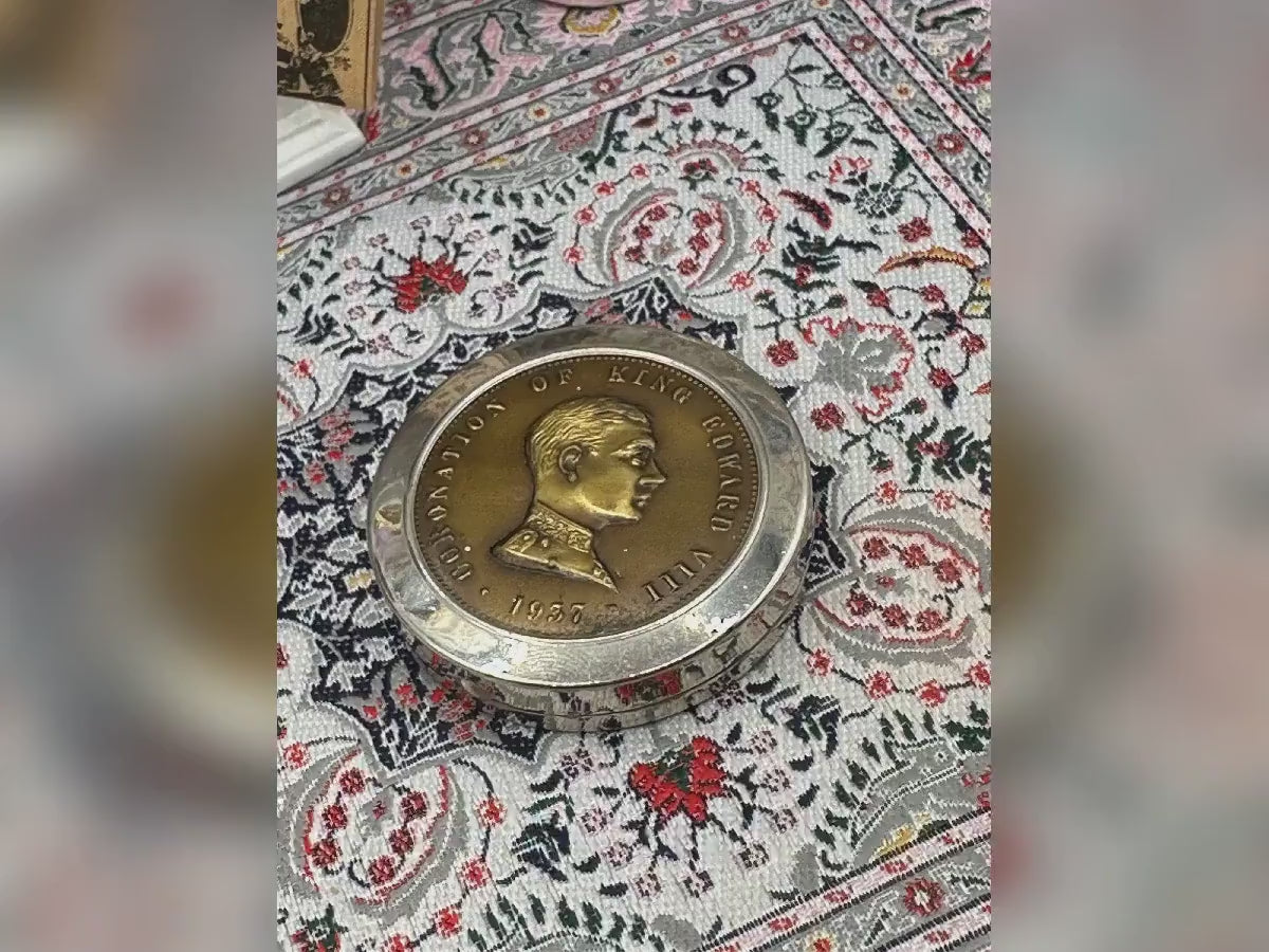 Rare King Edward VIII coronation powder compact 1937 attributed Rachel Original puff Collector’s piece
