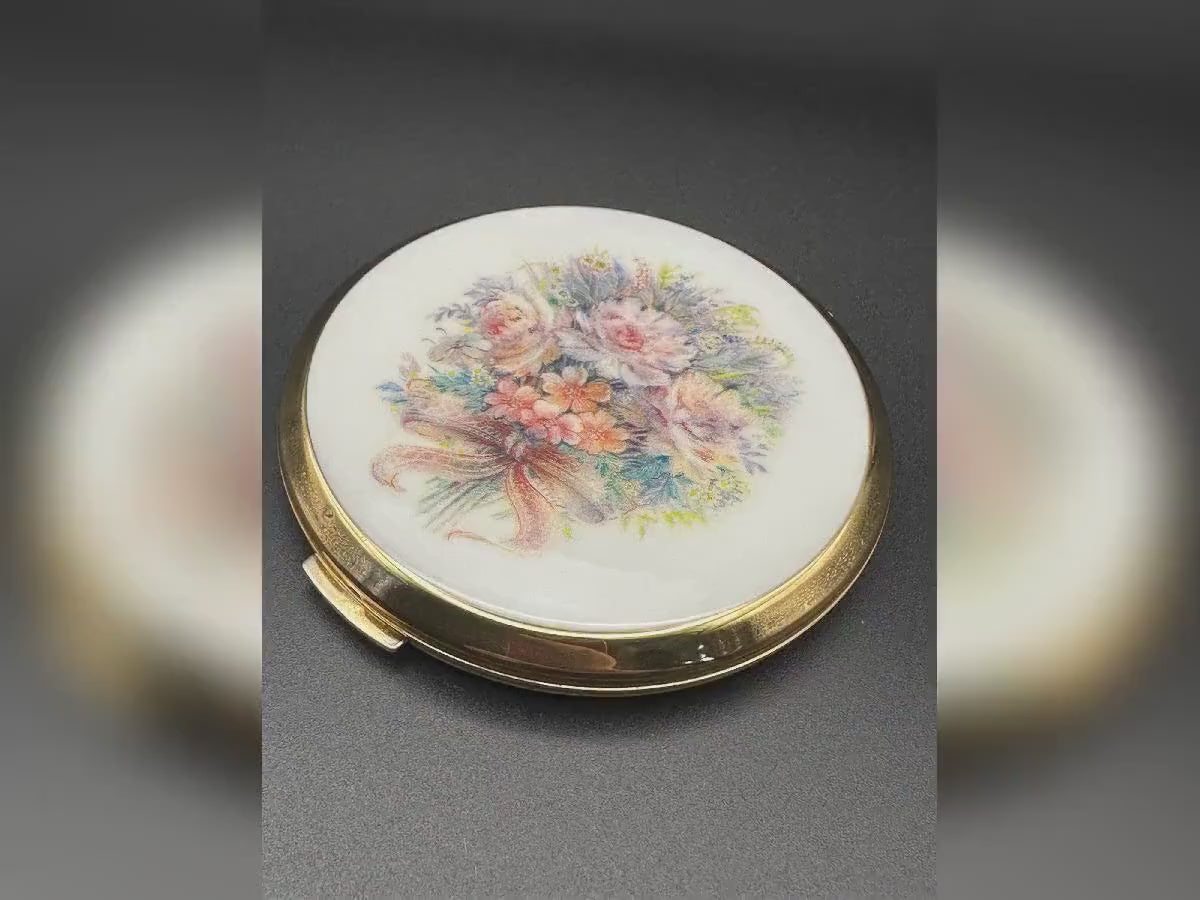 Vintage Stratton Wedding Flowers Powder Compact: English Enamel Vanity Collectible
