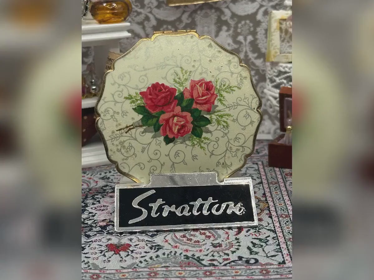 Vintage Stratton “Queen Convertible” Powder Compact – Rare Rose Bouquet, 7.5cm, Made in England
